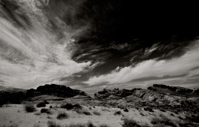 desert_roads_copyright_2007_2008_luca_lacche